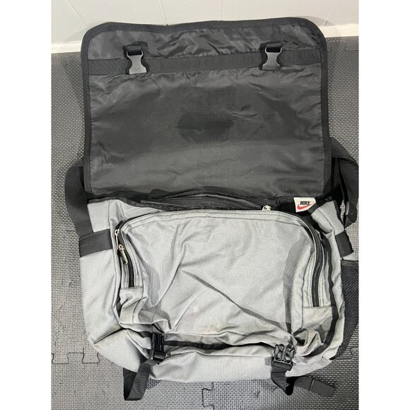 Vintage 2000’s Nike Canvas Shoulder Messenger Bag Nylon/Poly Laptop Black - Picture 2 of 8
